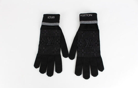 Louis Vuitton Monogram Eclipse Gloves 12345 51118561