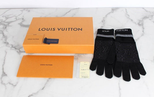 Louis Vuitton Monogram Eclipse Gloves 12345 51118561