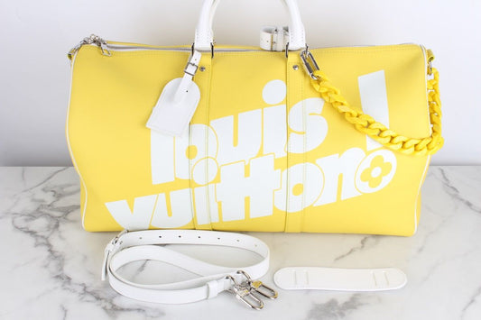 พวงกุญแจ Louis Vuitton 55 พร้อมโซ่อะซิเตท SKU12345
