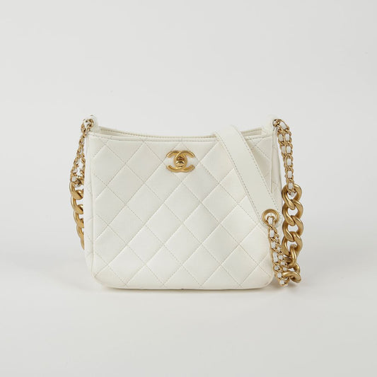 CHANEL ホワイトレザー CCロゴ ホーボーチェーンショルダー＆クロスボディバッグ AS3154 58035245