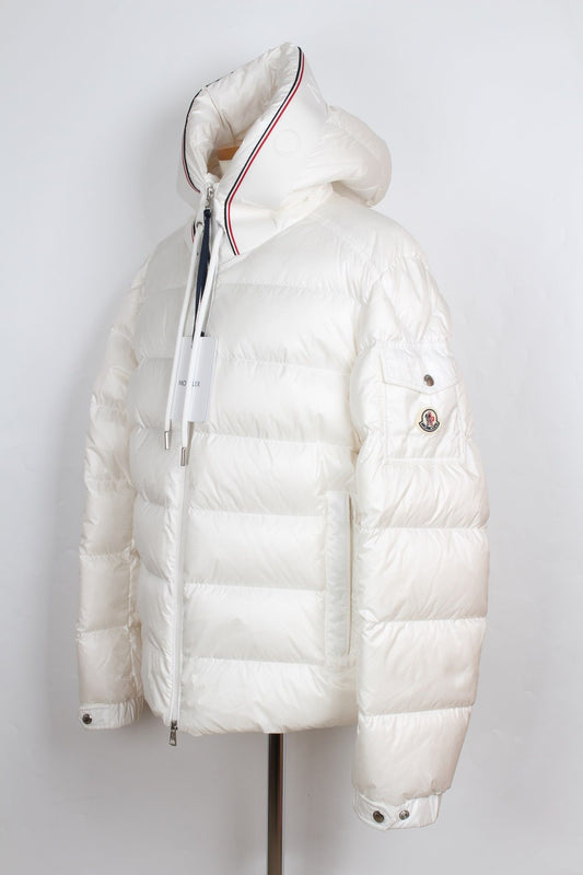 Moncler Pavin Badge Padded White 5 63814982