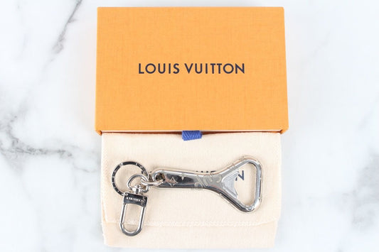 Louis Vuitton X Supreme Silver Monogram Keychain 70020127
