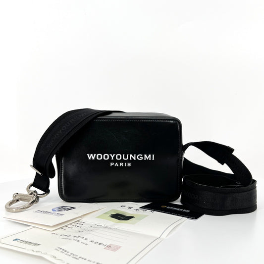 กระเป๋าสะพายข้างหนังสีดำ Wooyoungmi - SKU