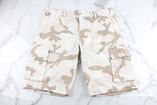 กางเกงขาสั้นลายพราง Valentino SKU2468
