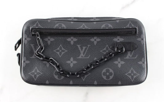 กระเป๋าใส่ของ Louis Vuitton สีดำ -
