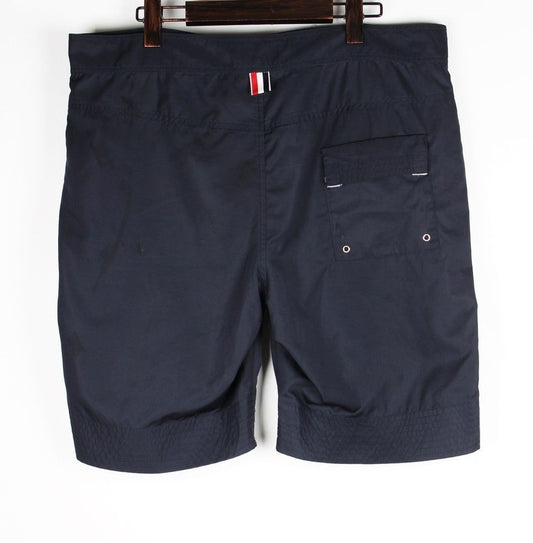 กางเกงขาสั้น Thom Browne รหัสสินค้า
