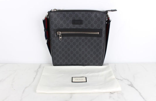 Gucci GG Supreme Messenger Bag Black 29-27 71904264
