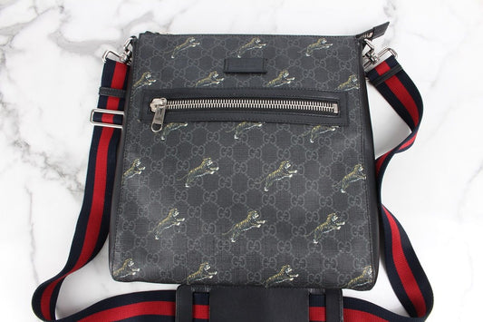 Gucci Jumping Tiger Supreme GG Crossbody Bag 12345 72005497