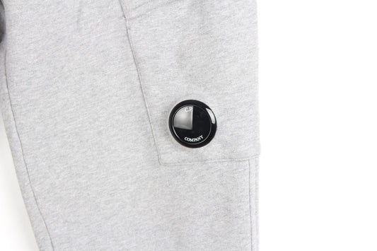 กางเกงคาร์โก้ CP Company Lens Patch (M) SKU12345