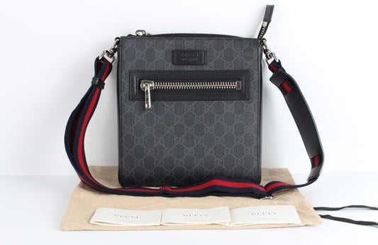 Gucci GG Supreme Messenger Bag 25-21 73344070