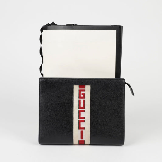 กระเป๋าคลัตช์และโลโก้ Gucci 475316