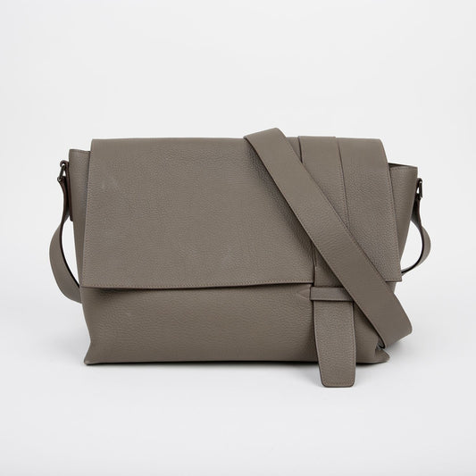 กระเป๋าคล้องไหล่ Hermes Messenger Alfred 35