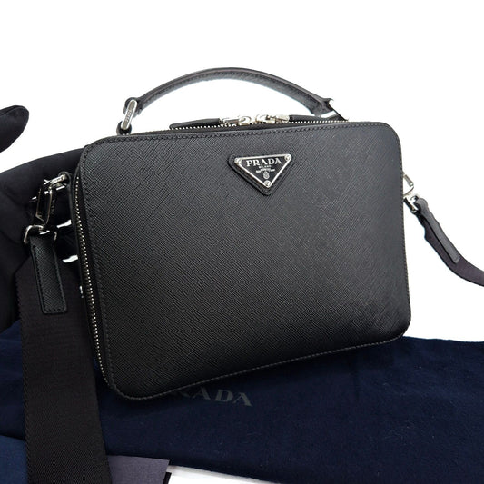 กระเป๋าสะพายข้าง Prada Triangle Logo Messenger Bag สีดำ (2VH069)
