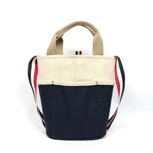 กระเป๋าสะพายไหล่แคนวาสทรงถัง Thom Browne [1385]