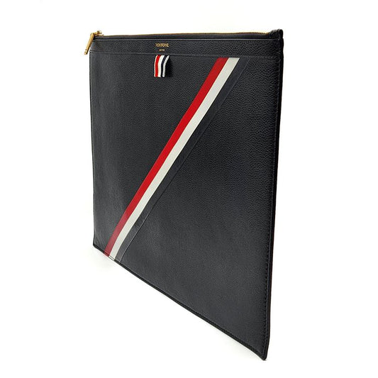 กระเป๋าถือทรงเฉียง Thom Browne ขนาดใหญ่ L299755