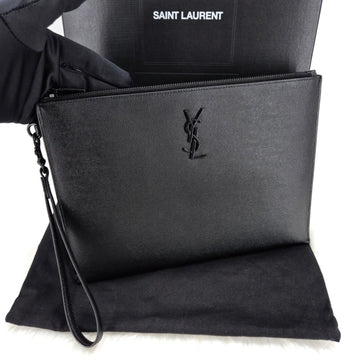 กระเป๋าคลัตช์ลายโมโนแกรมสีดำสำหรับผู้ชายจาก Saint Laurent (667686)
