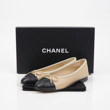 CHANEL Two-tone Ballerina Flat Shoes 35 134044845