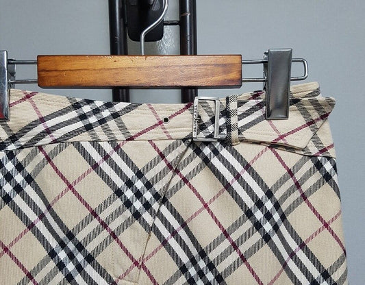 กระโปรงลายตาราง Burberry Blue Label - SKU 12345