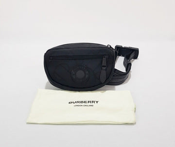 กระเป๋าคาดเอว Burberry Nylon SKU12345