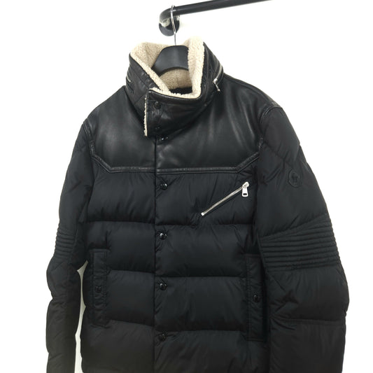 Moncler Leo Shearling Padding 8153 SKU 123149047