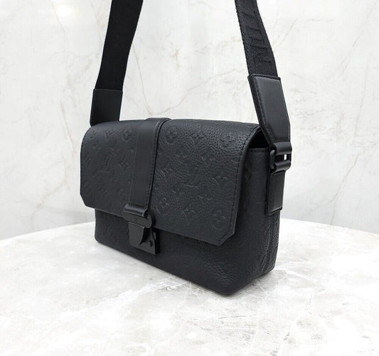 กระเป๋า Louis Vuitton S Cape Toreon Messenger Bag M23741