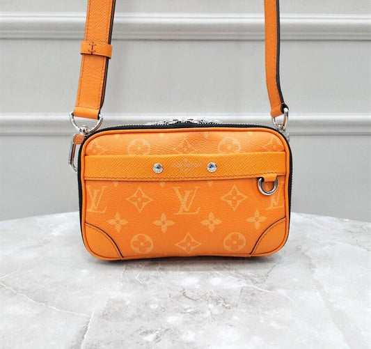 กระเป๋าคาดลำตัว Louis Vuitton Nano Alpha Monogram M31073