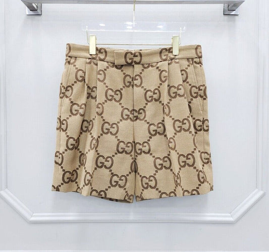 กางเกงขาสั้นผ้าใบจัมโบ้ลาย GG ของ Gucci สีน้ำตาล รหัสสินค้า 50