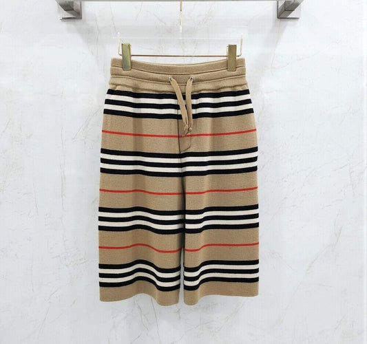 Burberry Vintage Check Archive กางเกงขาสั้นผ้าถักขนแกะเมอริโน - SKU: 123456
