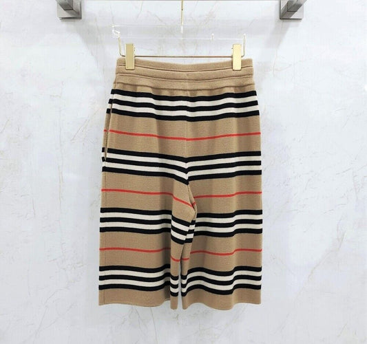 Burberry Vintage Check Archive กางเกงขาสั้นผ้าถักขนแกะเมอริโน - SKU: 123456