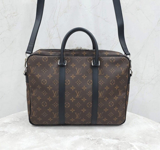 Louis Vuitton Porte Document Voyage Pouch PM M52005 125118656