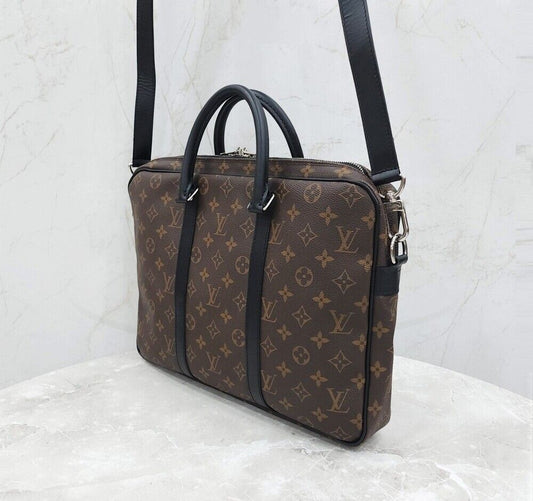 Louis Vuitton Porte Document Voyage Pouch PM M52005 125118656