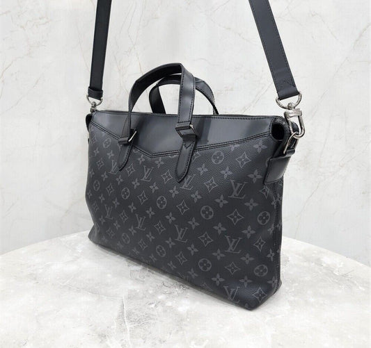 Louis Vuitton Explorer Briefcase M40566 114872082